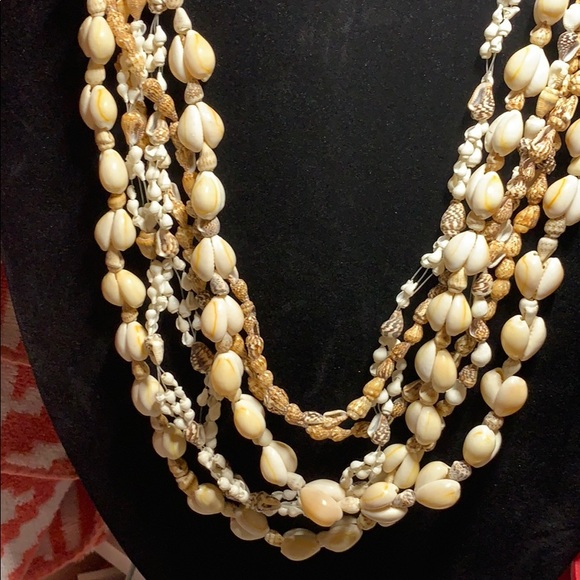 5 Shell Necklaces - Picture 2 of 2
